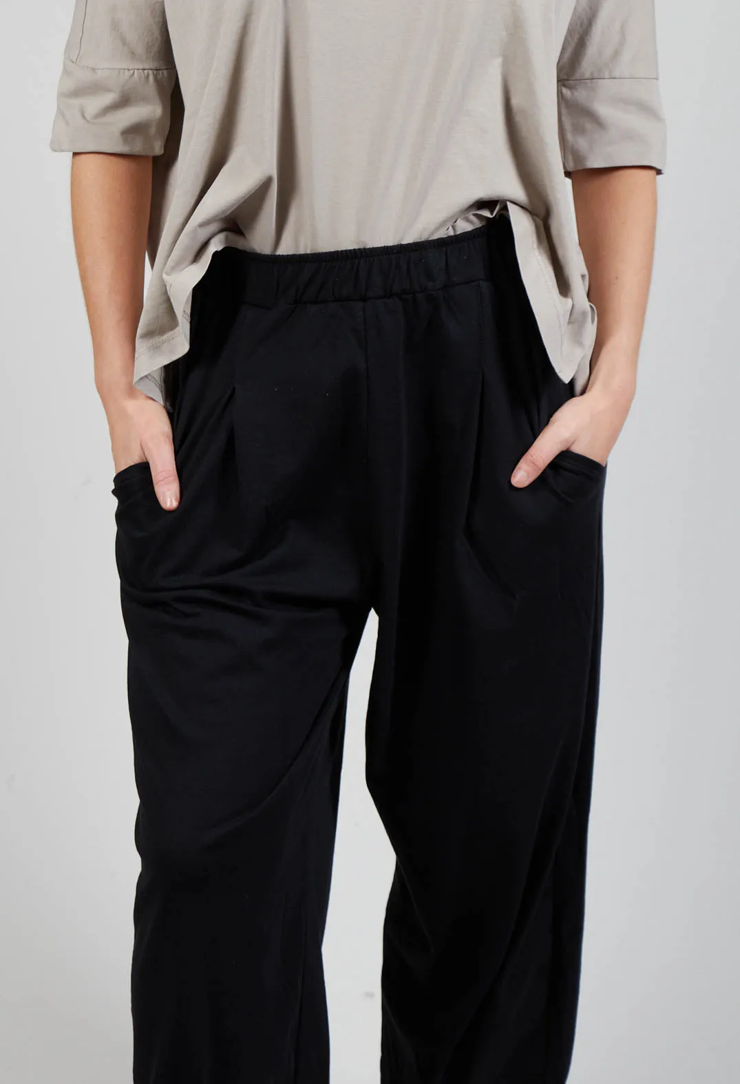 Bianco U Trousers In Nero