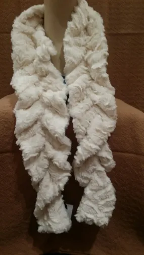 Pearl Luxury Faux Fur Scrunchy Scarf