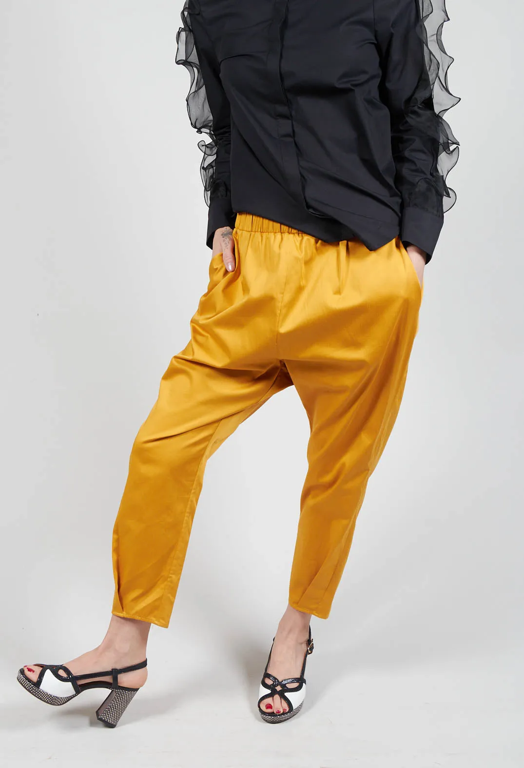 Peg Trousers in Yuga Mustard