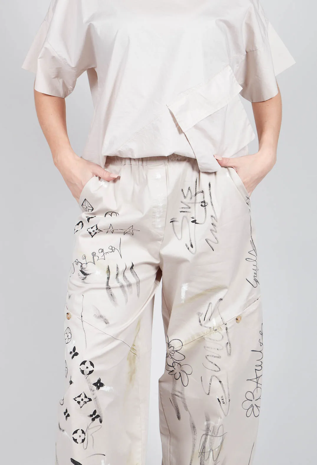 Signature Design Trousers in Beige