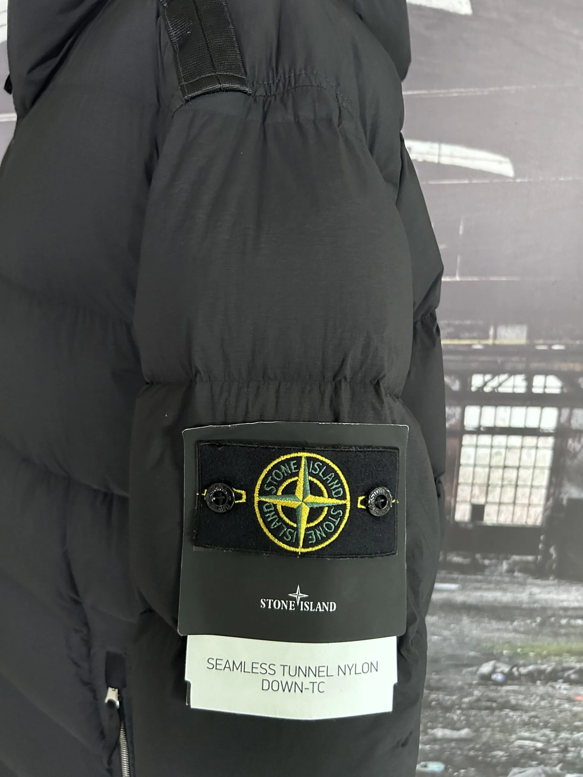 STONE ISLAND SEAMLESS TUNNEL NYLON DOWN TC