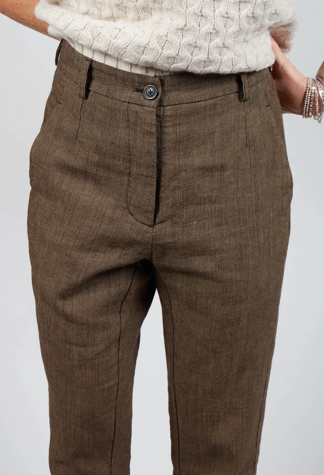 Straight Trousers in Kaffee Check