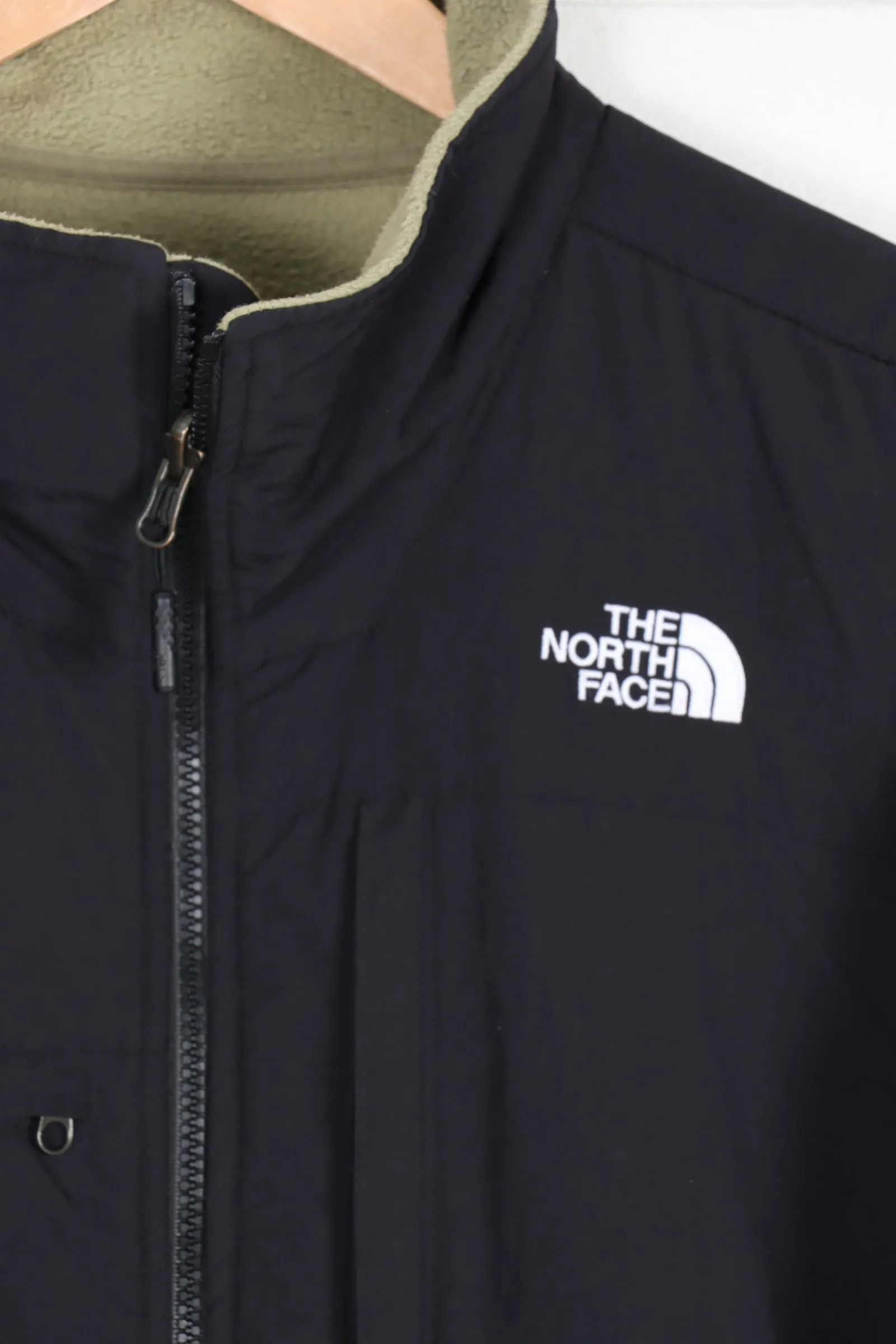 THE NORTH FACE Pistachio Embroidered Panel Fleece (M-L)