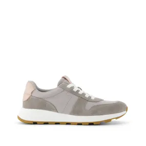 TRVL LITE Retro Runner Sneaker