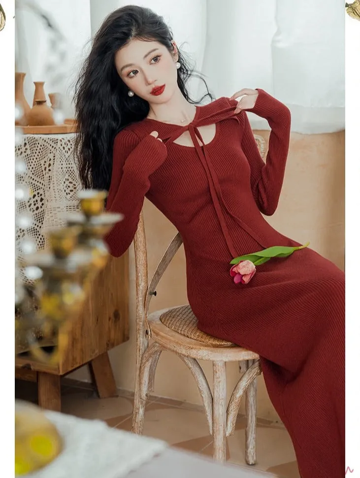 Vampire-Red Knitted Femme Fatale Dress