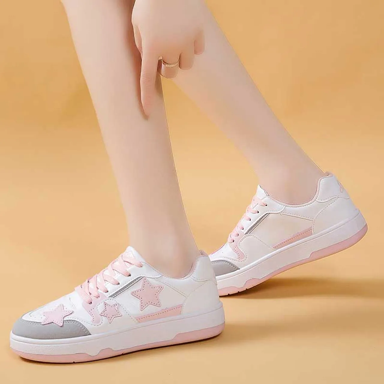 White pink star pattern print shoe sneaker